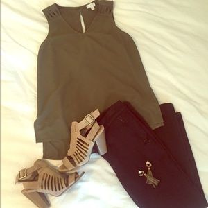 Charming Charlie women’s sleeveless top